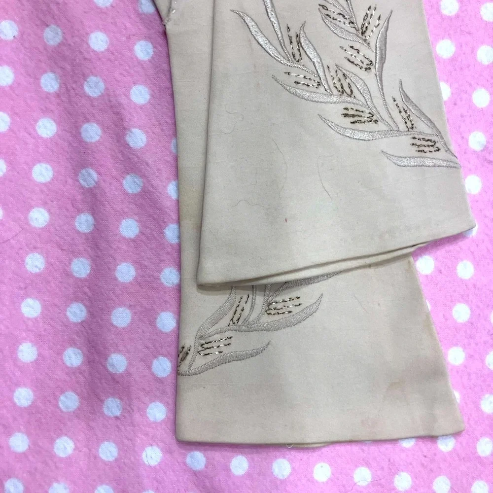 Vintage Cream Embroidered Gloves 6 1/2